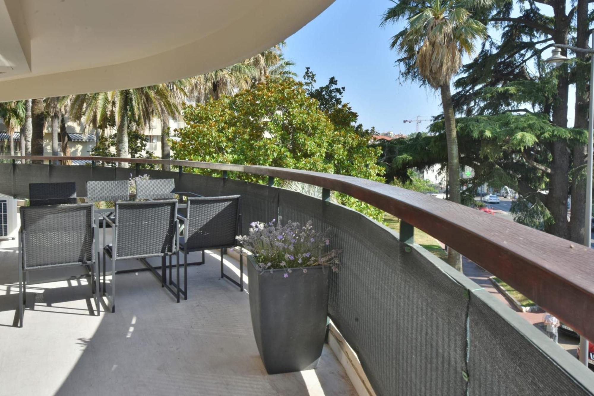 Cannes - 2-Br Flat 15-Min Walk To The Beaches Dış mekan fotoğraf